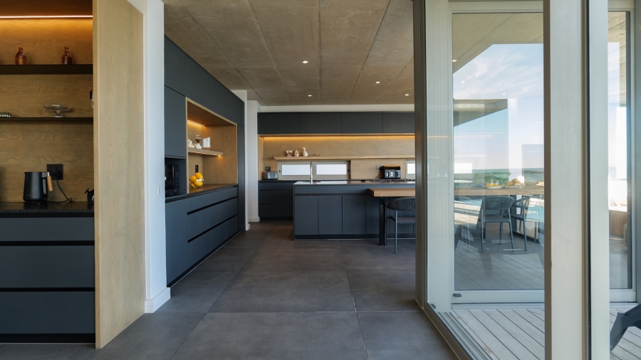 5 Bedroom Property for Sale in Suiderstrand Western Cape